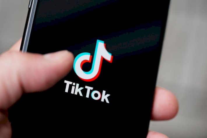 TikTok restructures its US operation to weather the advertising storm